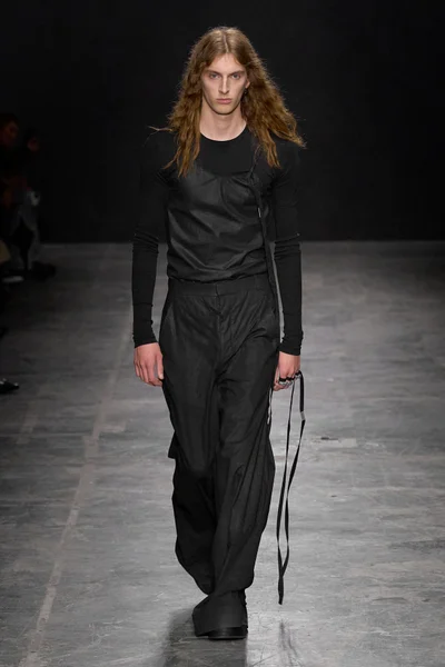 Look 5